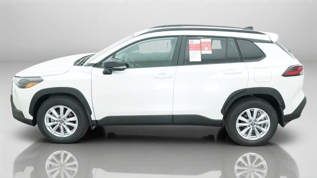 New 2026 Toyota Corolla Cross LE FWD image 2