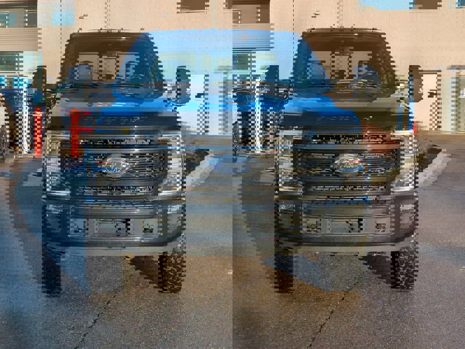 Certified 2022 Ford F350 Lariat w/ Tremor Off-Road Package image 3