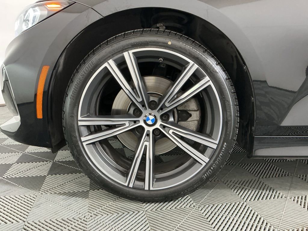 Certified 2024 BMW 330i xDrive Sedan w/ Convenience Package AWD/4WD image 32