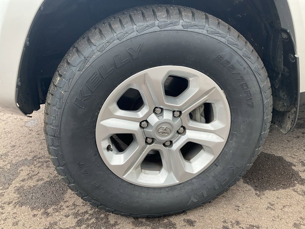 Used 2022 Toyota 4Runner SR5 image 33