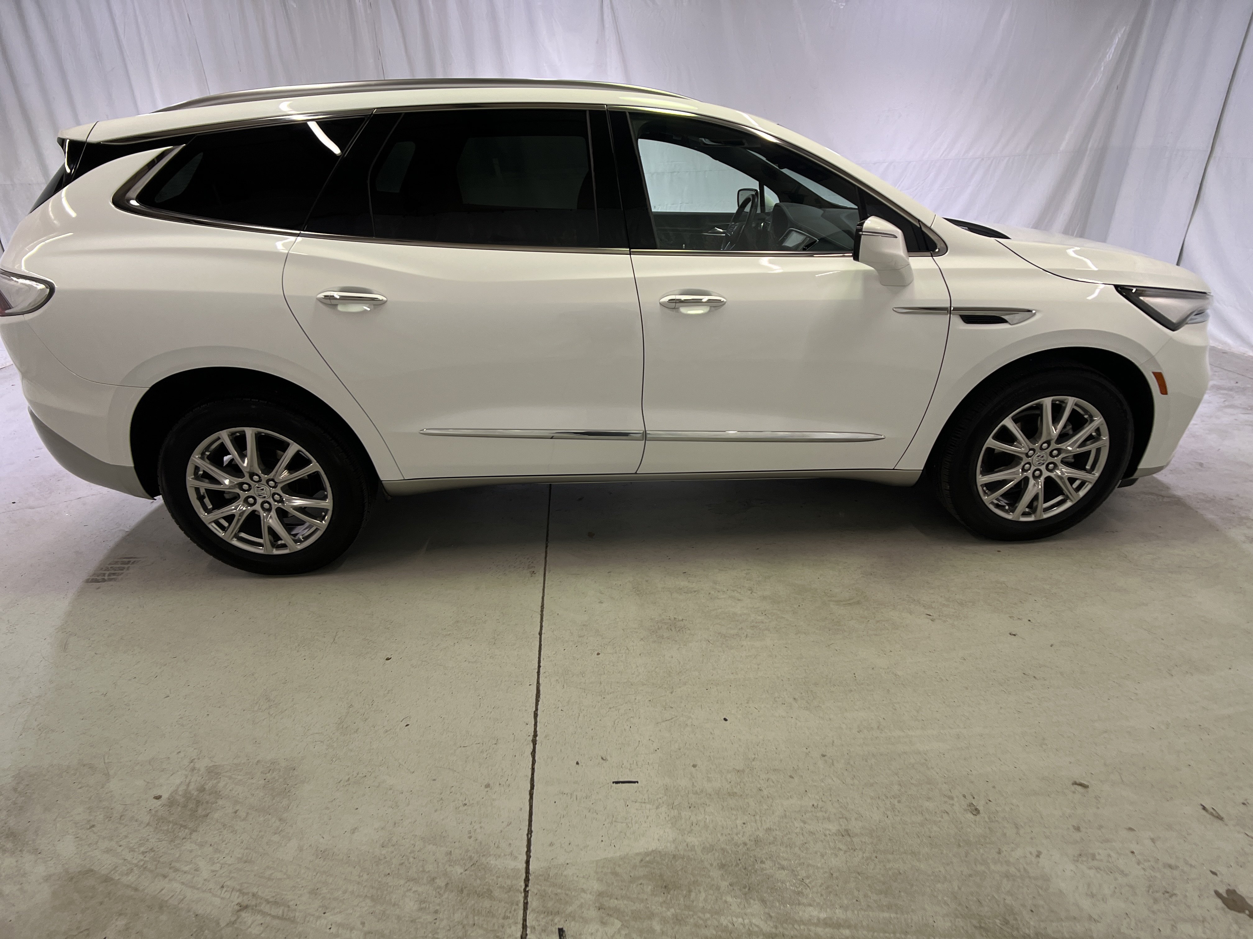 Certified 2023 Buick Enclave Essence w/ Experience Buick Package FWD image 12