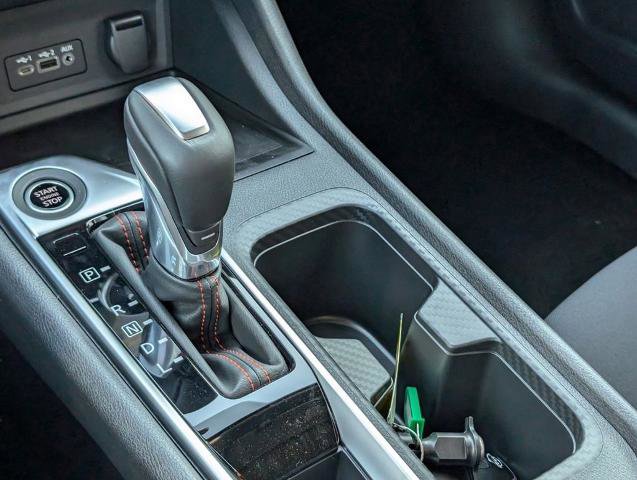 Certified 2025 Nissan Sentra SR FWD image 26