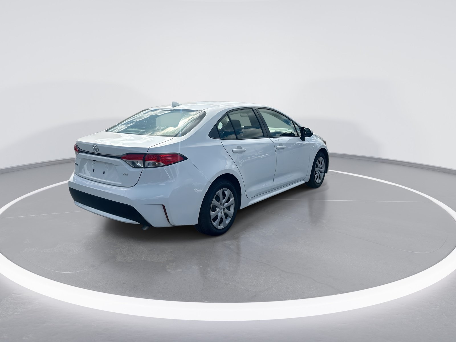 Used 2022 Toyota Corolla LE FWD image 9