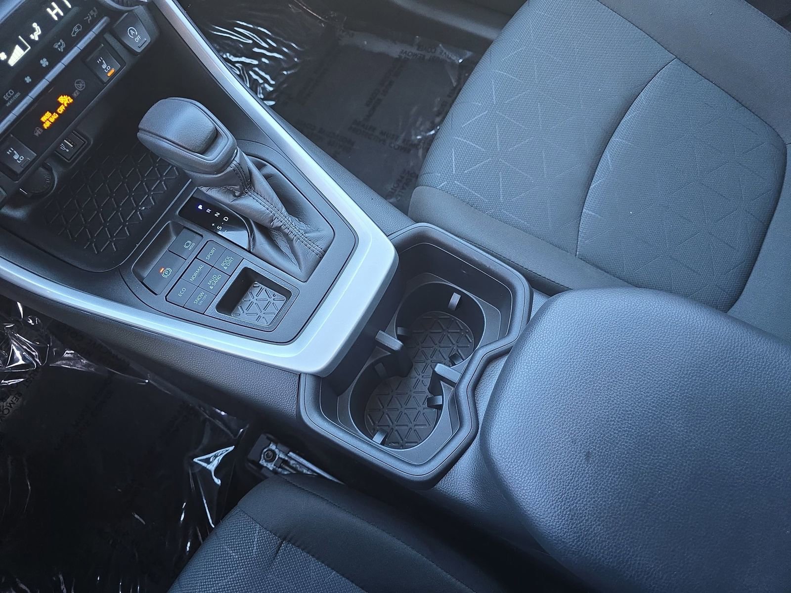 Used 2024 Toyota RAV4 XLE w/ Convenience Package image 32