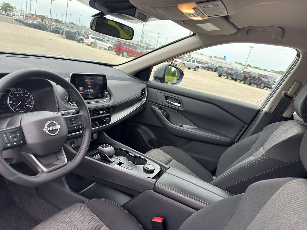 Used 2026 Nissan Rogue SV w/ Cold Weather Package AWD/4WD image 25