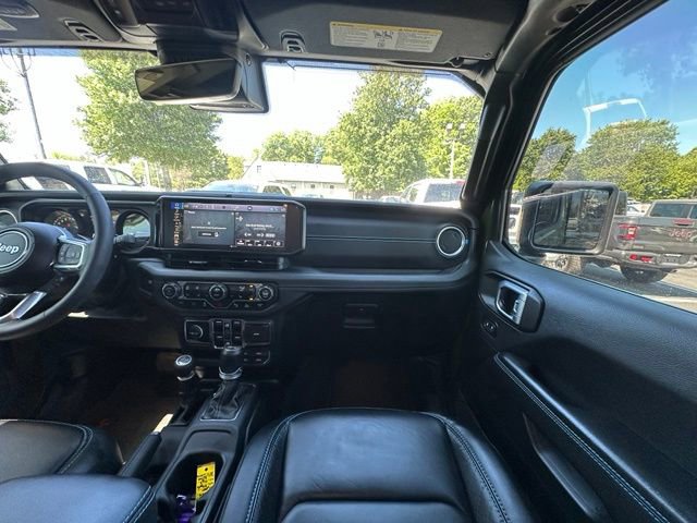 Used 2024 Jeep Wrangler High Altitude AWD/4WD image 27