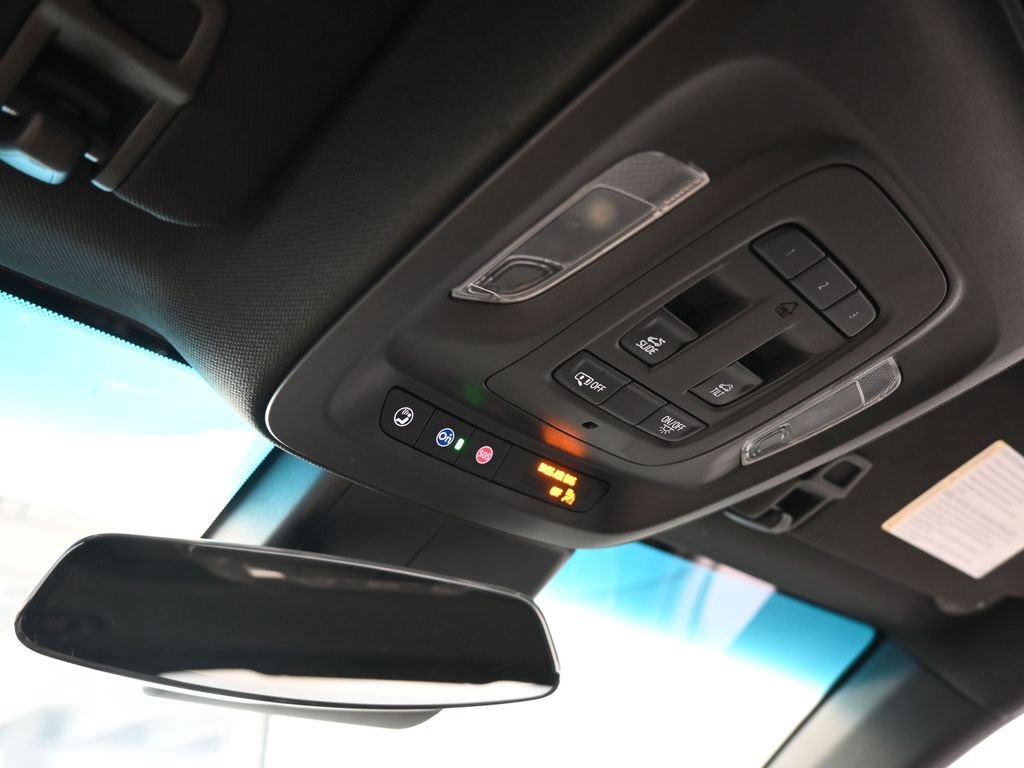 Used 2025 Cadillac CT4 V RWD image 27
