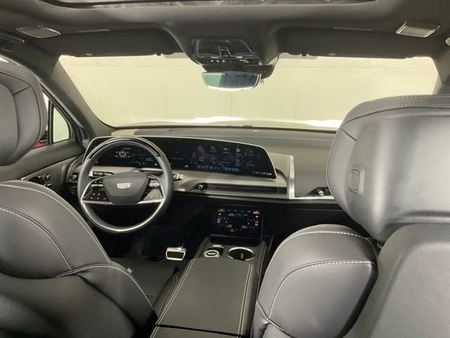 New 2026 Cadillac Vistiq Sport w/ LPO, Floor Liner Package image 13