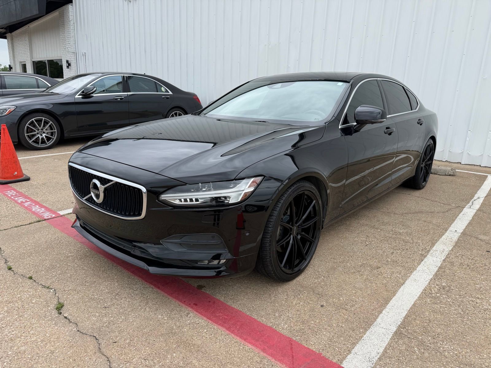 Used 2018 Volvo S90 T5 Momentum w/ Convenience Package