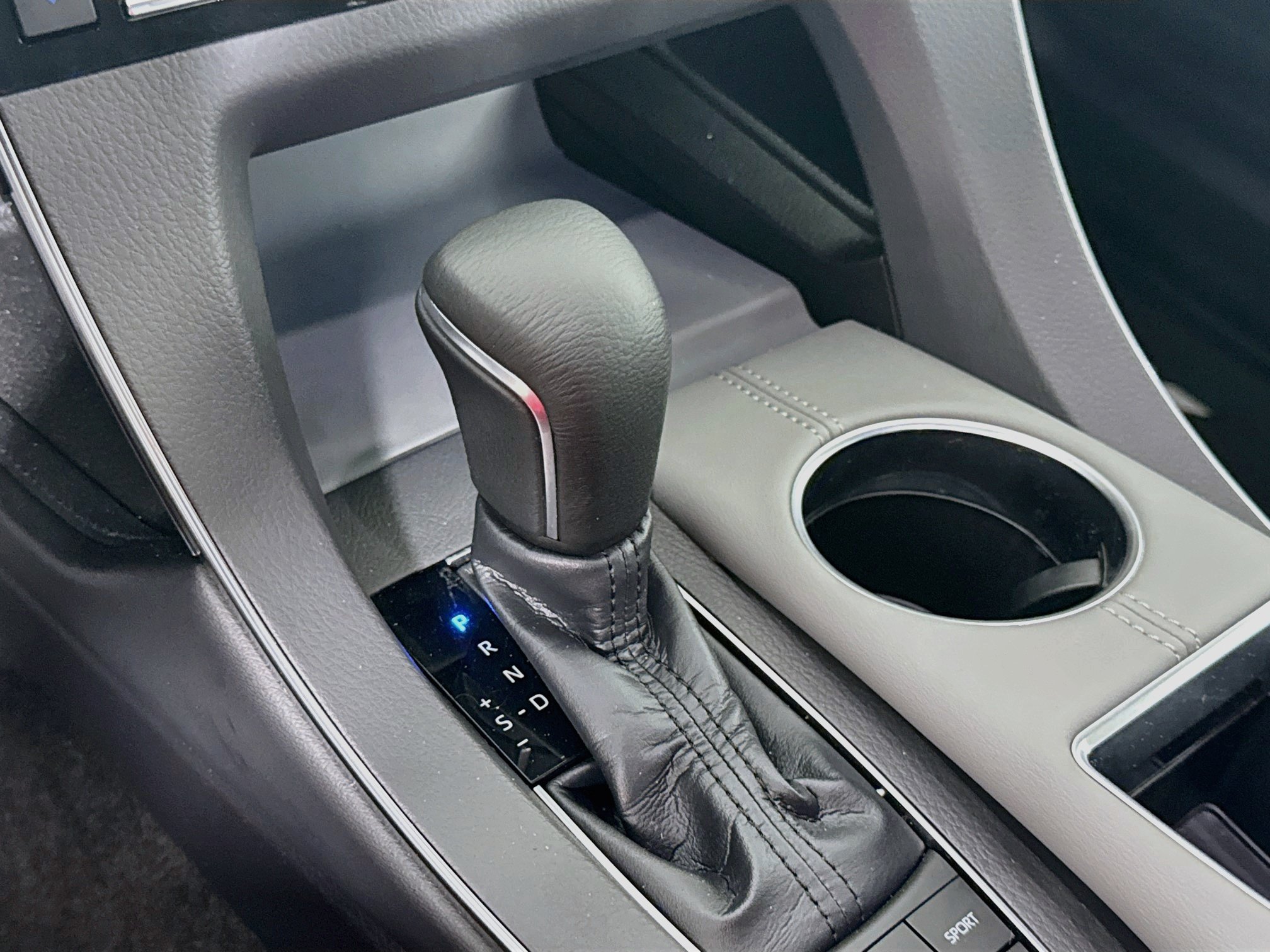 Certified 2019 Toyota Avalon XLE w/ Moonroof Package FWD image 15