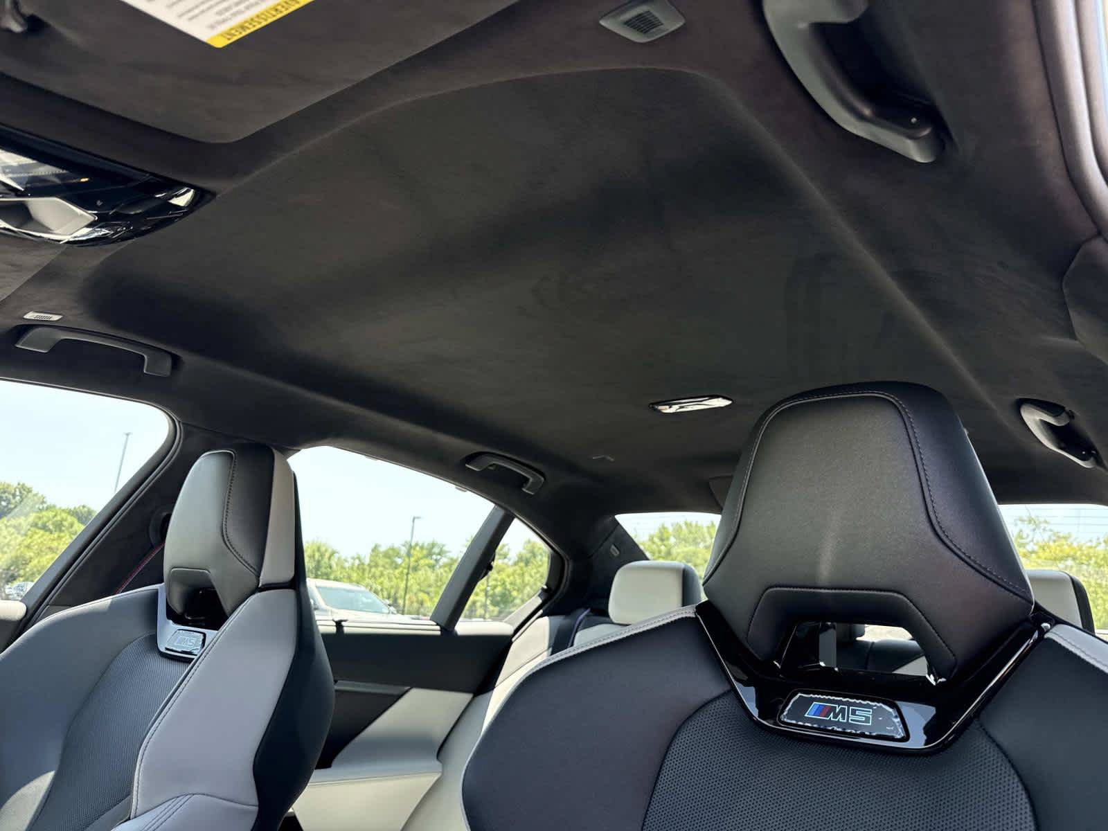 New 2027 BMW M5 w/ Carbon Package AWD/4WD image 4