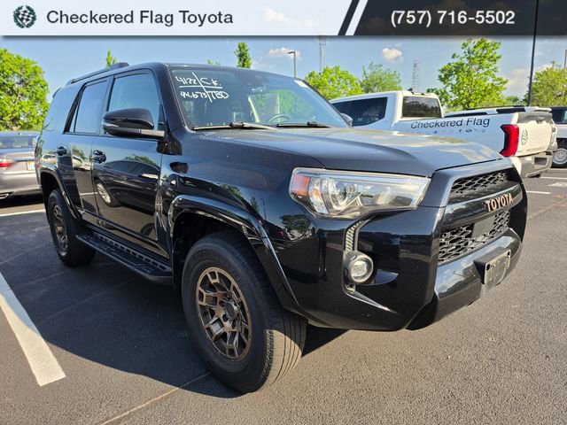 Used 2023 Toyota 4Runner 40th Anniversary SE AWD/4WD image 3