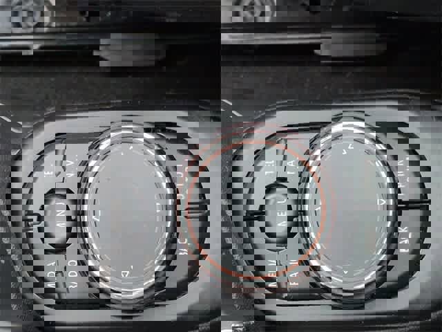 Used 2015 MINI Cooper S image 39