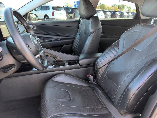 Used 2022 Hyundai Elantra Limited w/ Cargo Package image 13
