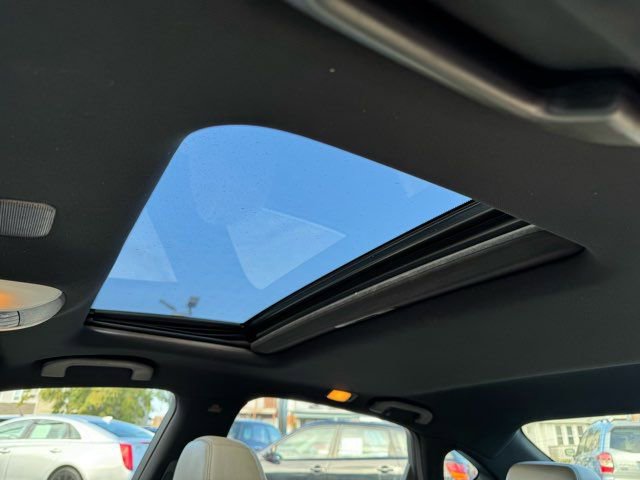 Used 2019 INFINITI Q70 Luxe w/ Sport Package image 12