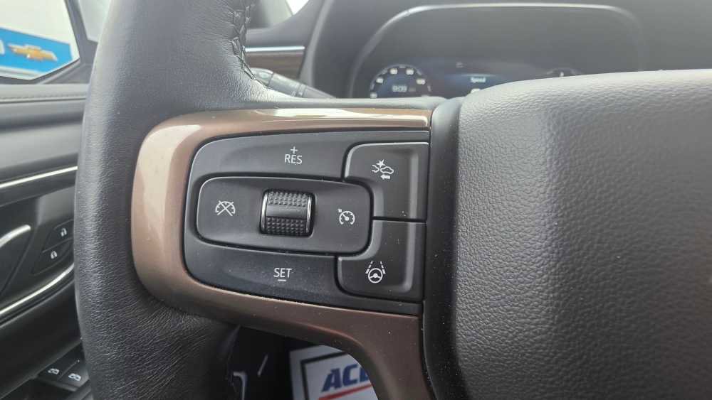 Used 2024 Chevrolet Suburban High Country w/ Advanced Technology Package AWD/4WD image 28
