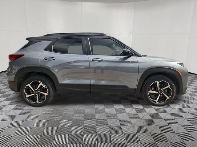 Used 2022 Chevrolet TrailBlazer RS w/ Technology Package FWD image 4
