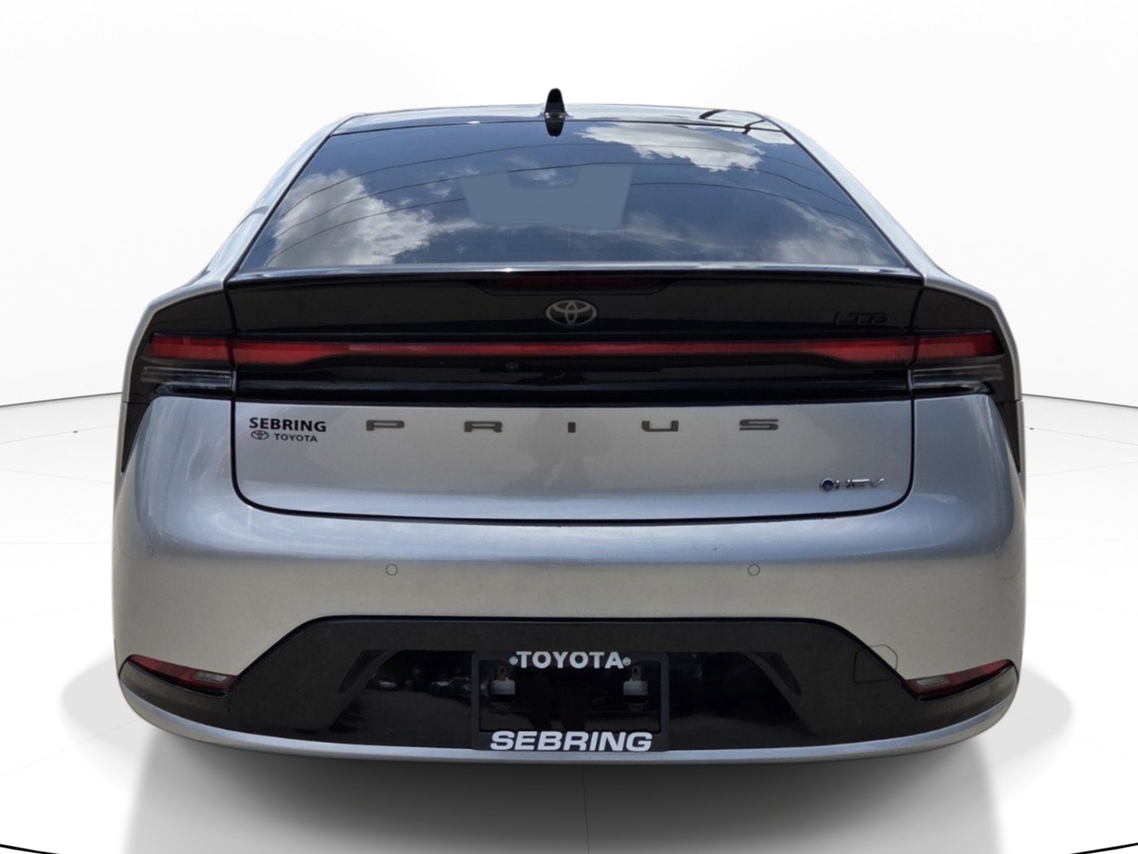 Used 2025 Toyota Prius Limited FWD image 9