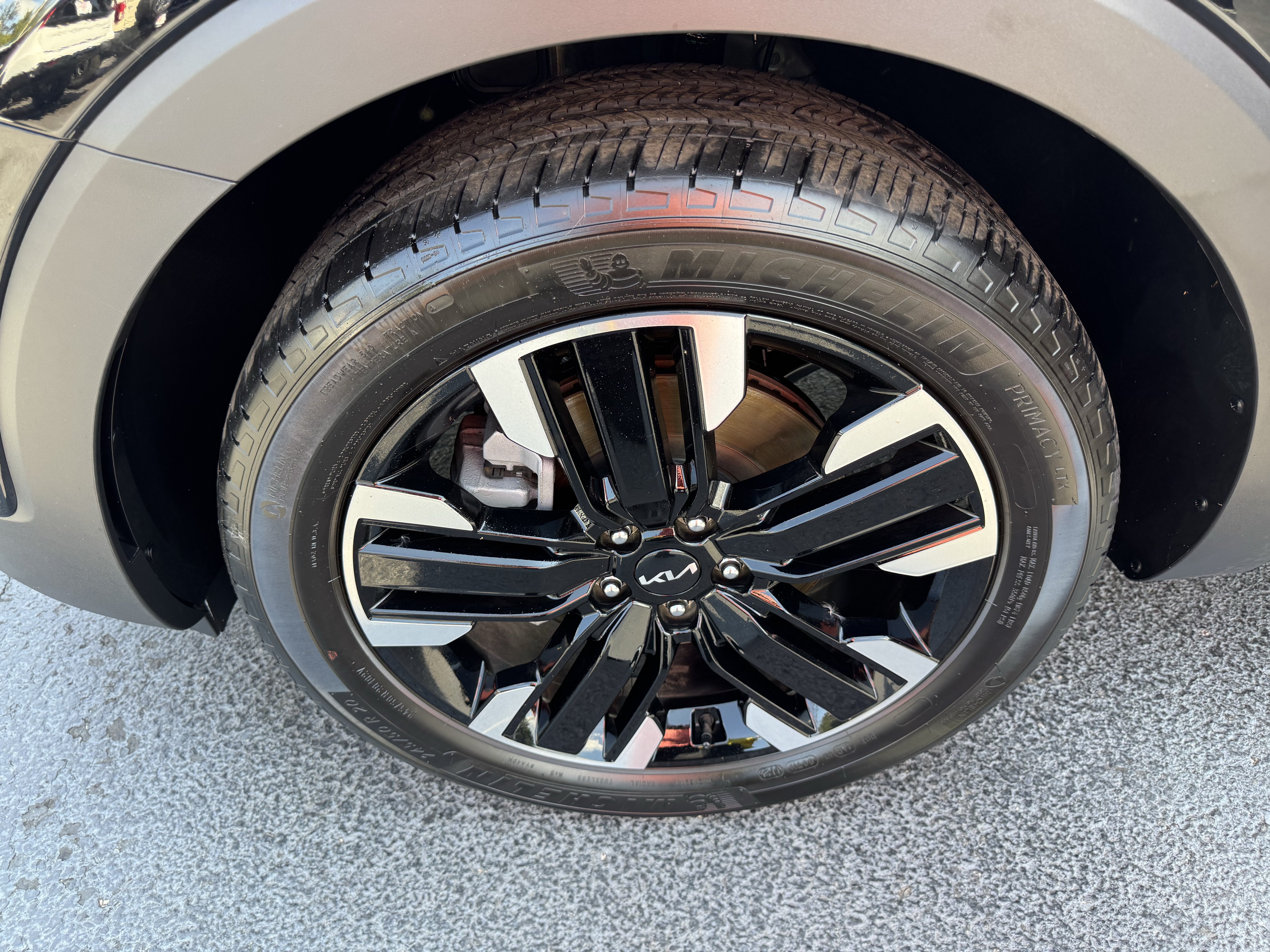 Used 2025 Kia Telluride SX Prestige AWD/4WD image 32