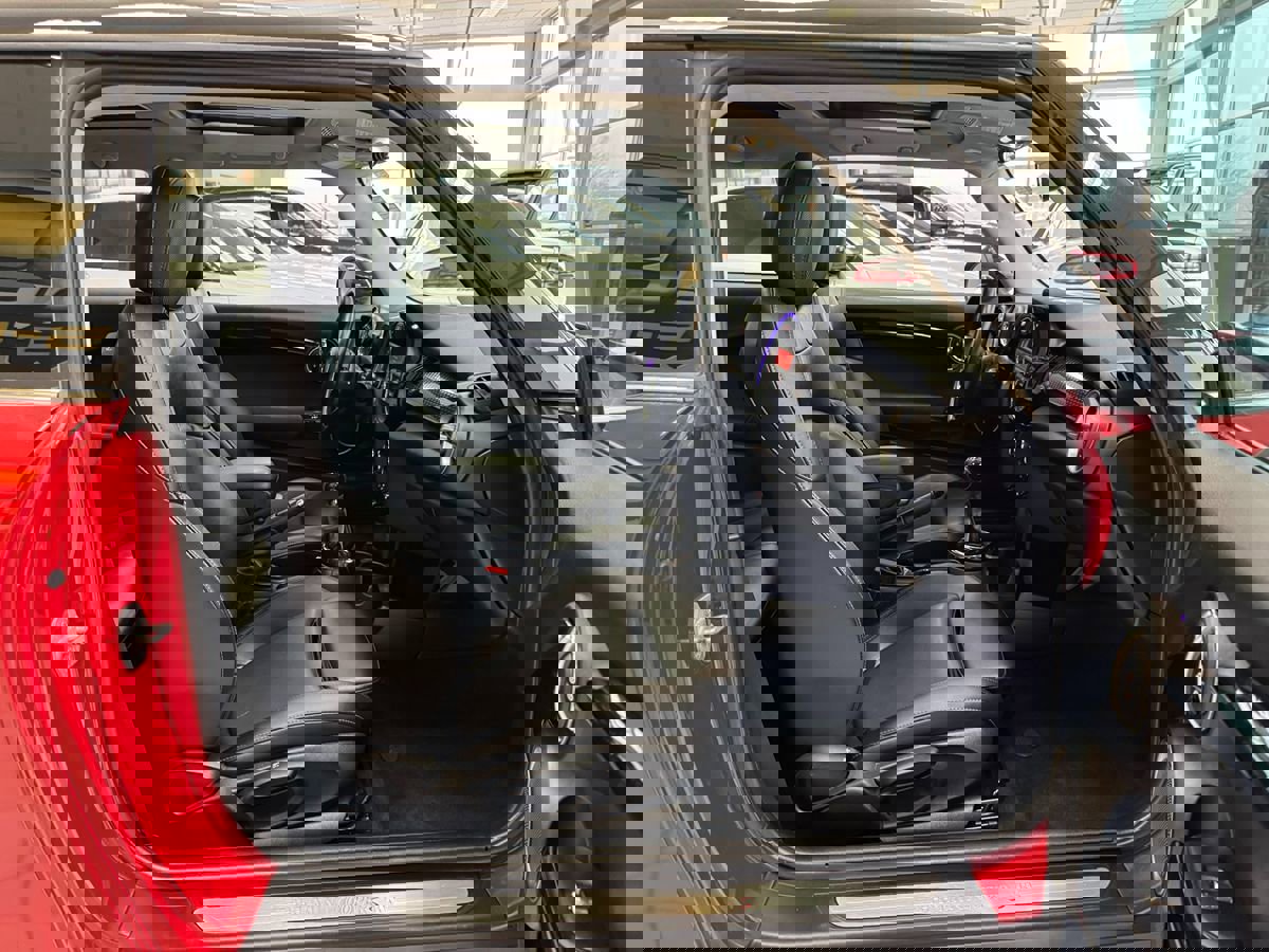 Used 2014 MINI Cooper S image 18