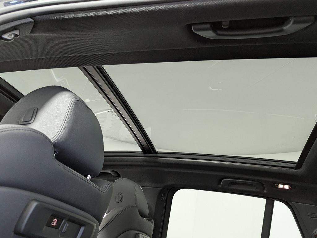 Used 2021 BMW X5 xDrive40i w/ Premium Package image 14