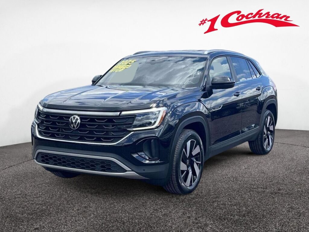 Used 2025 Volkswagen Atlas Cross Sport SE FWD image 11