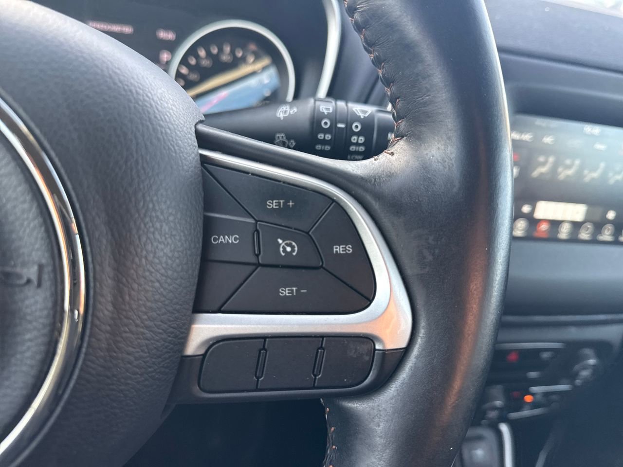 Used 2017 Jeep Compass Latitude w/ Popular Equipment Group image 27