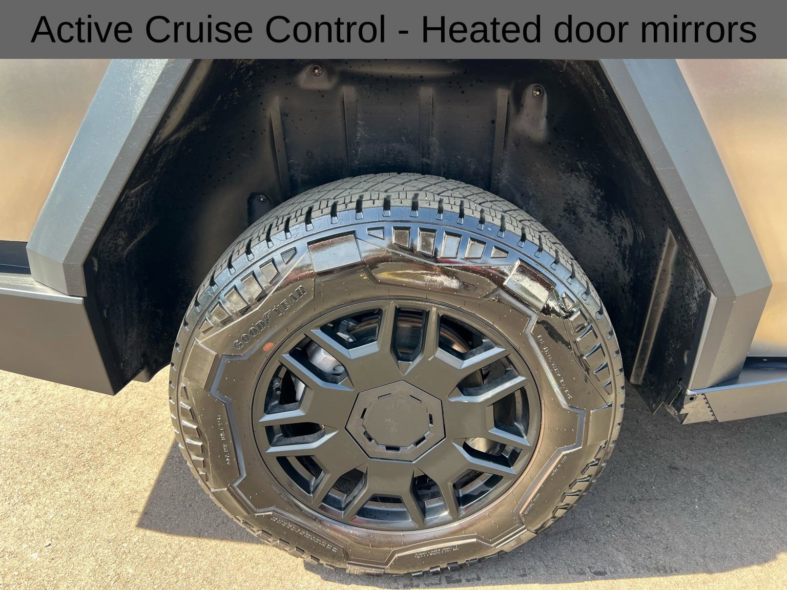 Used 2024 Tesla Cybertruck AWD Crew Cab image 16