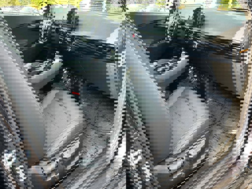 Used 2025 Kia EV6 Light AWD/4WD image 26