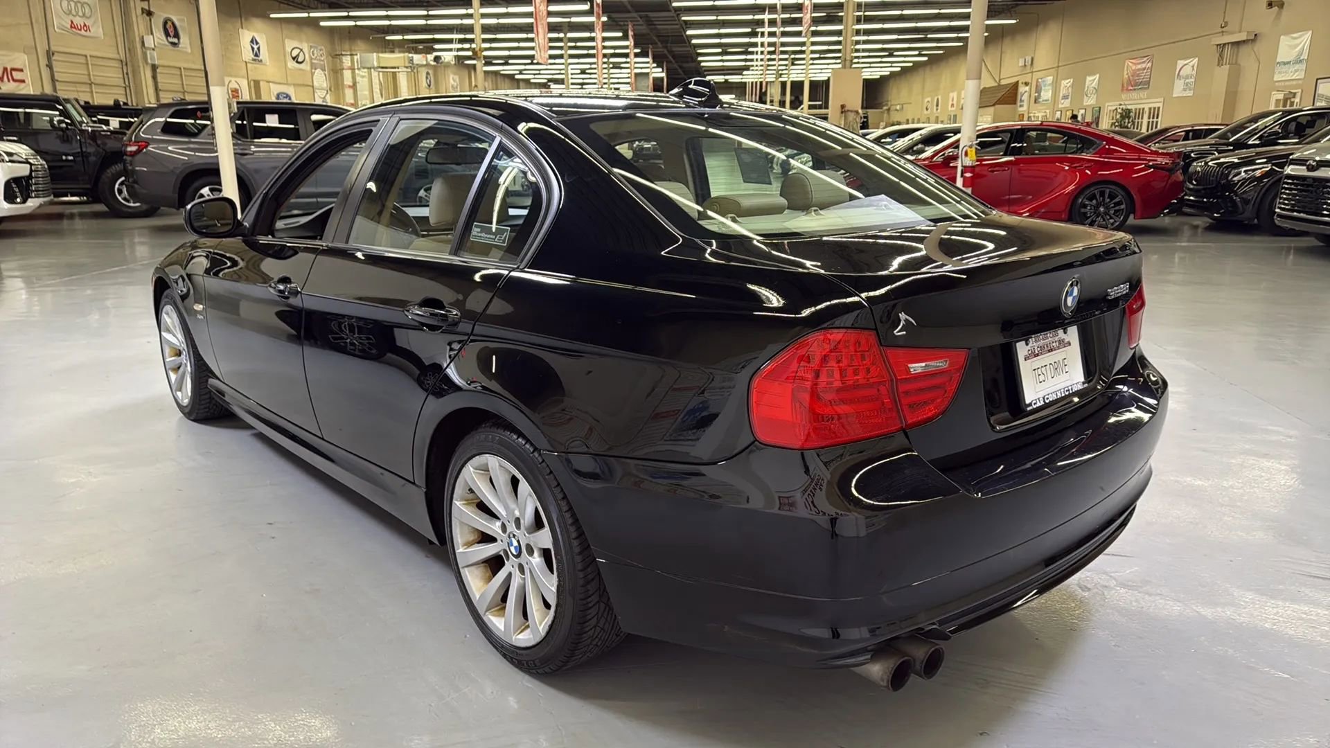 Used 2011 BMW 328i xDrive Sedan image 4