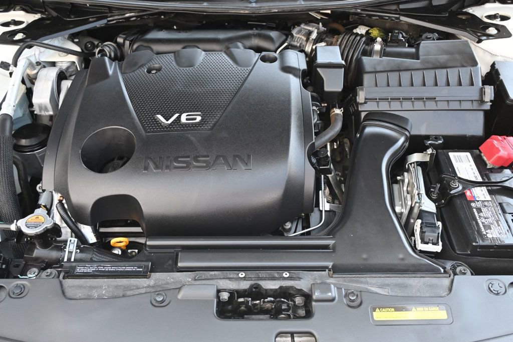 Used 2019 Nissan Maxima SR w/ Illumination Package image 17