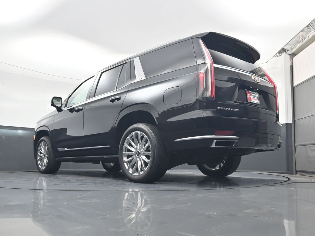 Used 2024 Cadillac Escalade Premium Luxury image 23
