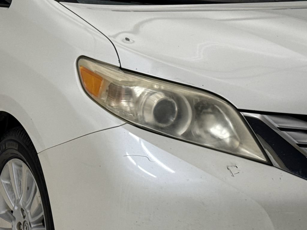 Used 2013 Toyota Sienna Limited w/ Premium Pkg FWD image 5