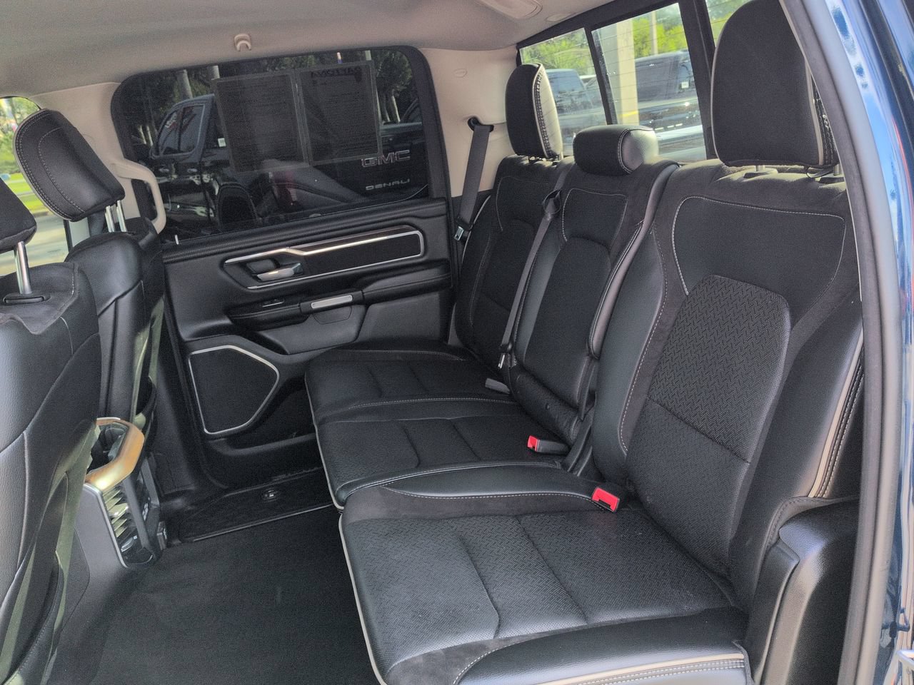 Used 2022 RAM 1500 Laramie RWD image 13