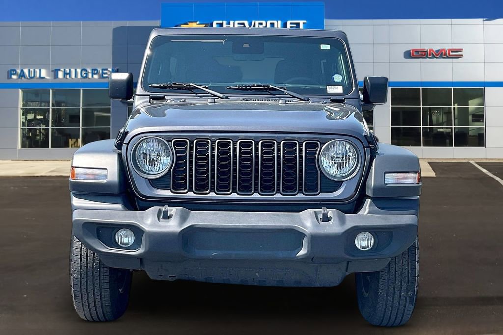 Used 2025 Jeep Wrangler Unlimited Sport AWD/4WD image 2