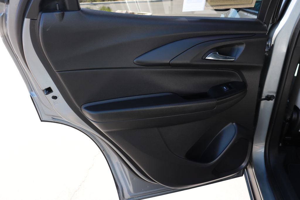 Used 2025 Chevrolet TrailBlazer LT FWD image 13