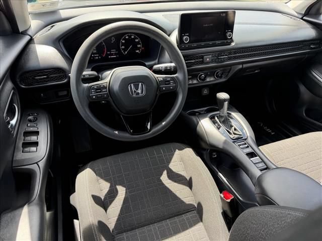 Used 2023 Honda HR-V LX image 7