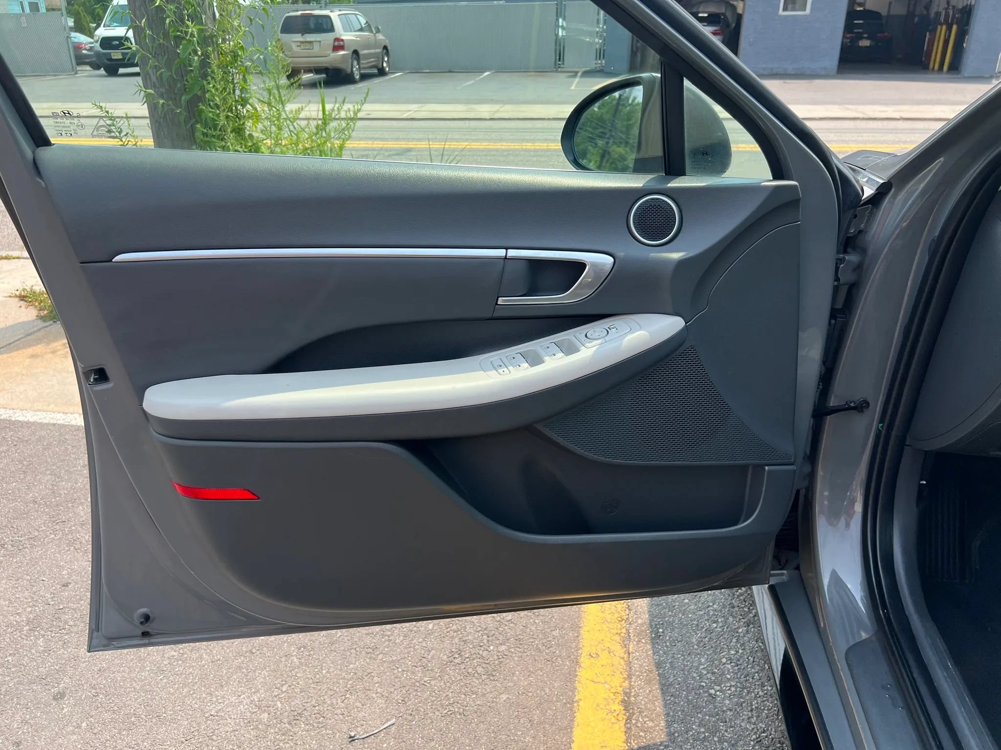 Used 2022 Hyundai Sonata SEL w/ Cargo Package FWD image 11