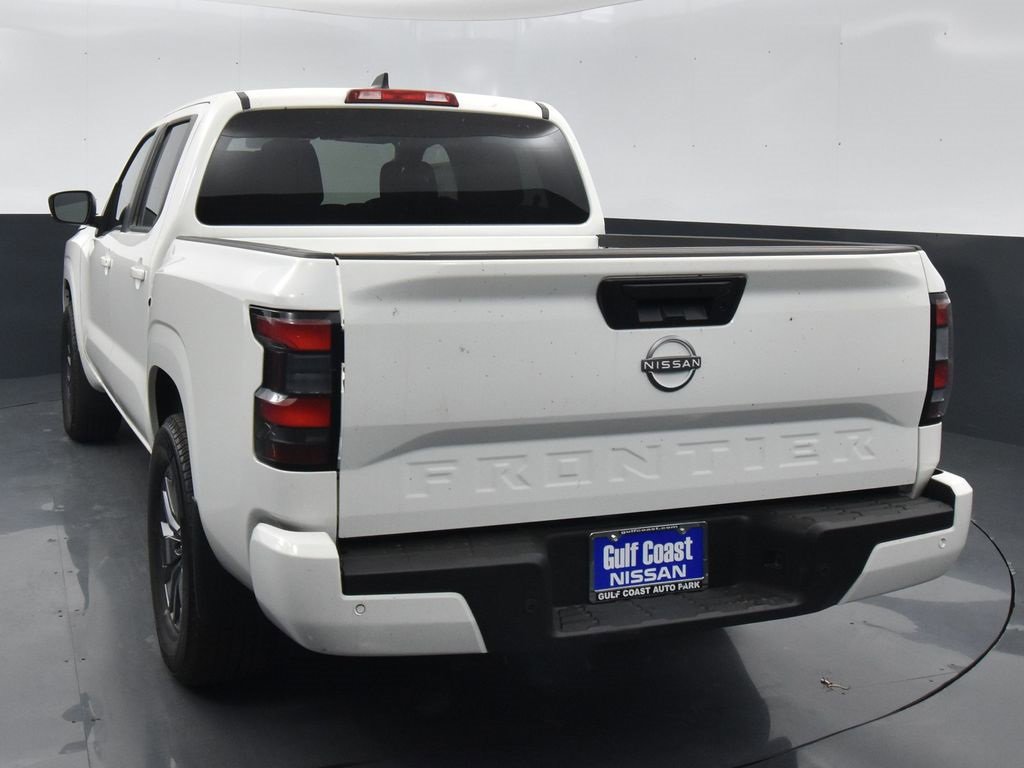 Certified 2025 Nissan Frontier SV image 4
