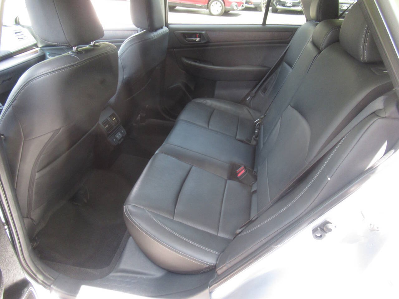 Used 2019 Subaru Outback 2.5i Limited AWD/4WD image 13