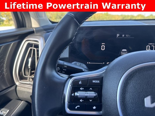 Used 2024 Kia Sorento S image 20