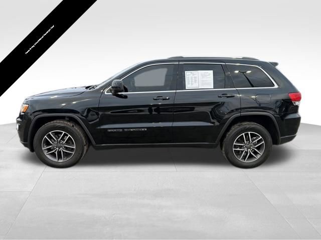 Used 2019 Jeep Grand Cherokee Laredo w/ 18" Wheel & 8.4" Radio Group image 3