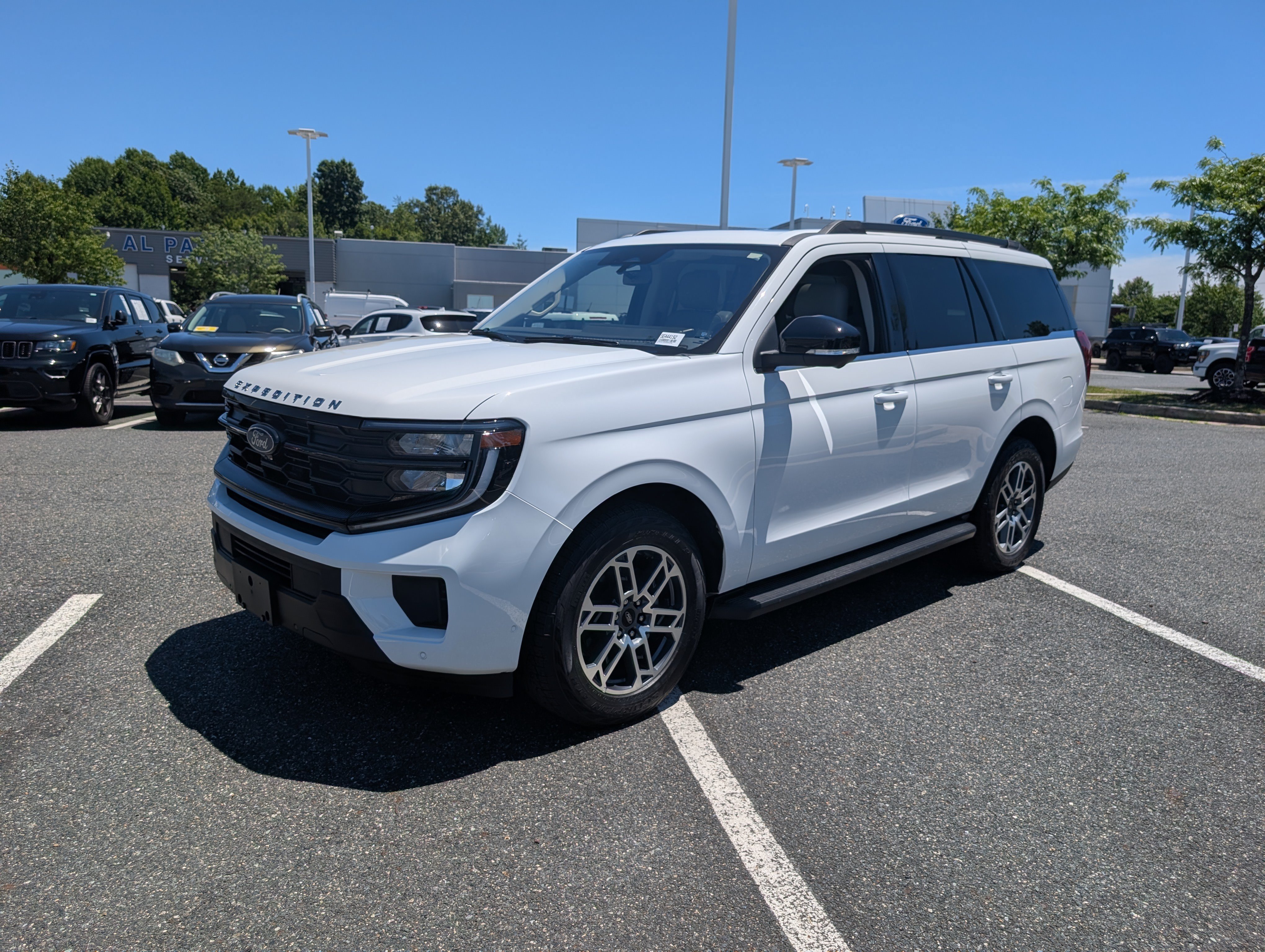 Certified 2025 Ford Expedition Active AWD/4WD image 7