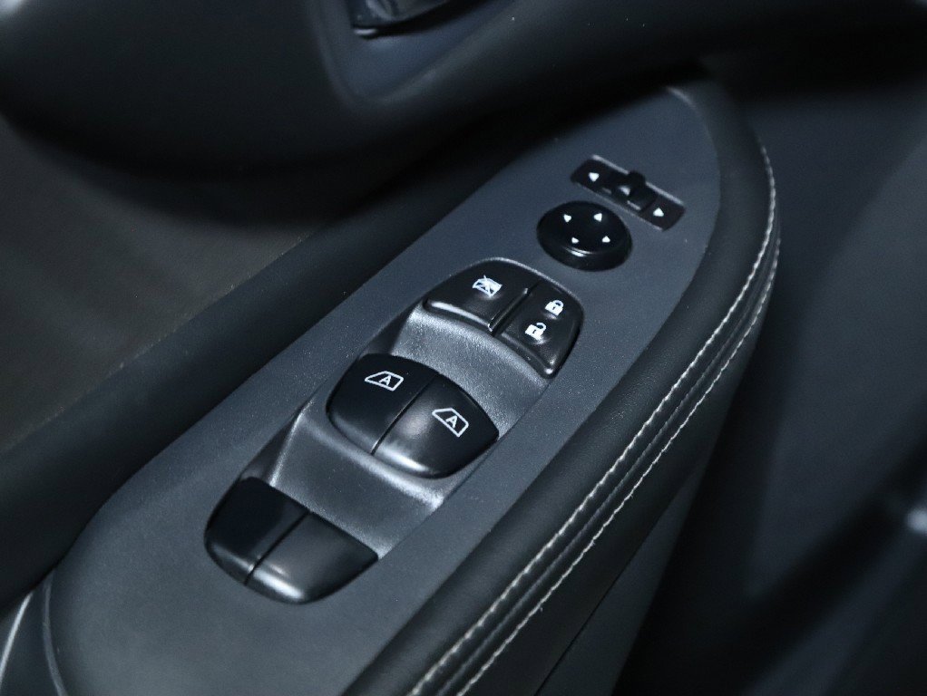 Used 2020 Nissan Murano S w/ Technology Package image 16