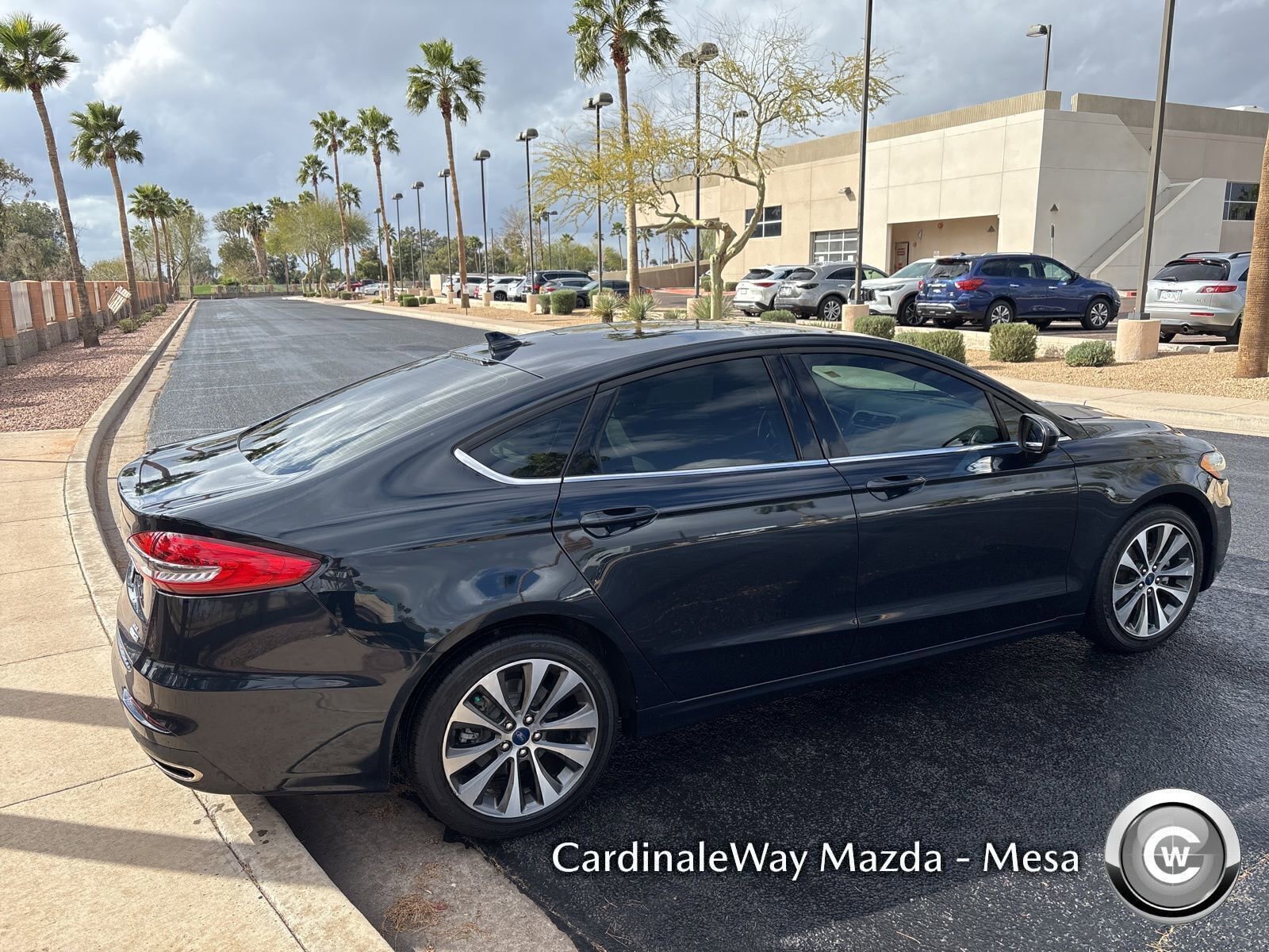 Used 2020 Ford Fusion SE image 4