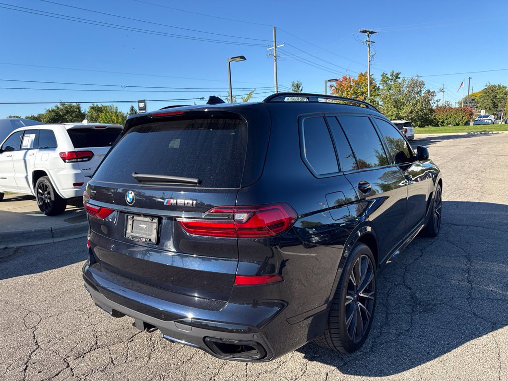 Used 2022 BMW X7 M50i w/ Dynamic Handling Package AWD/4WD image 5