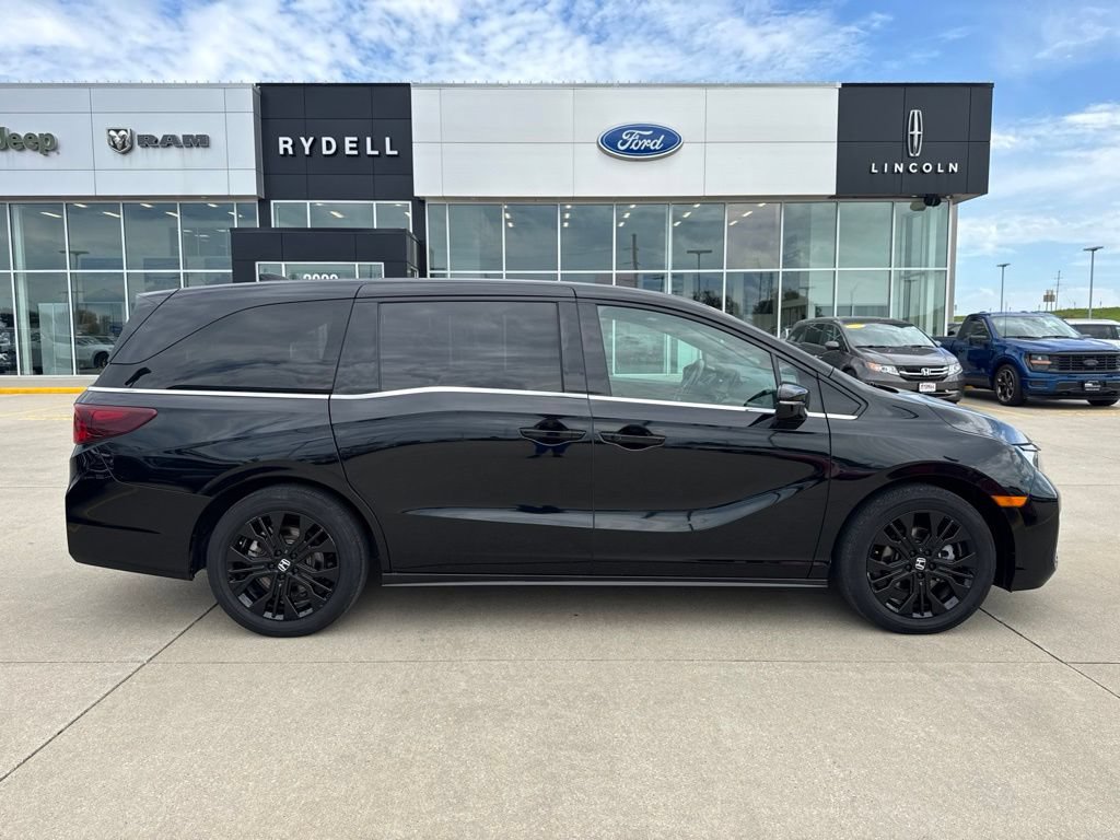 Used 2025 Honda Odyssey Sport-L image 2