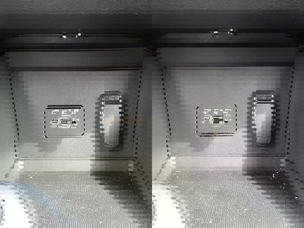 Used 2021 Nissan Sentra SV image 12