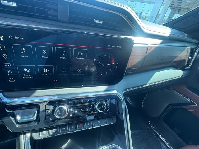 Used 2024 GMC Sierra 2500 Denali Ultimate w/ Max Trailering Package AWD/4WD image 11