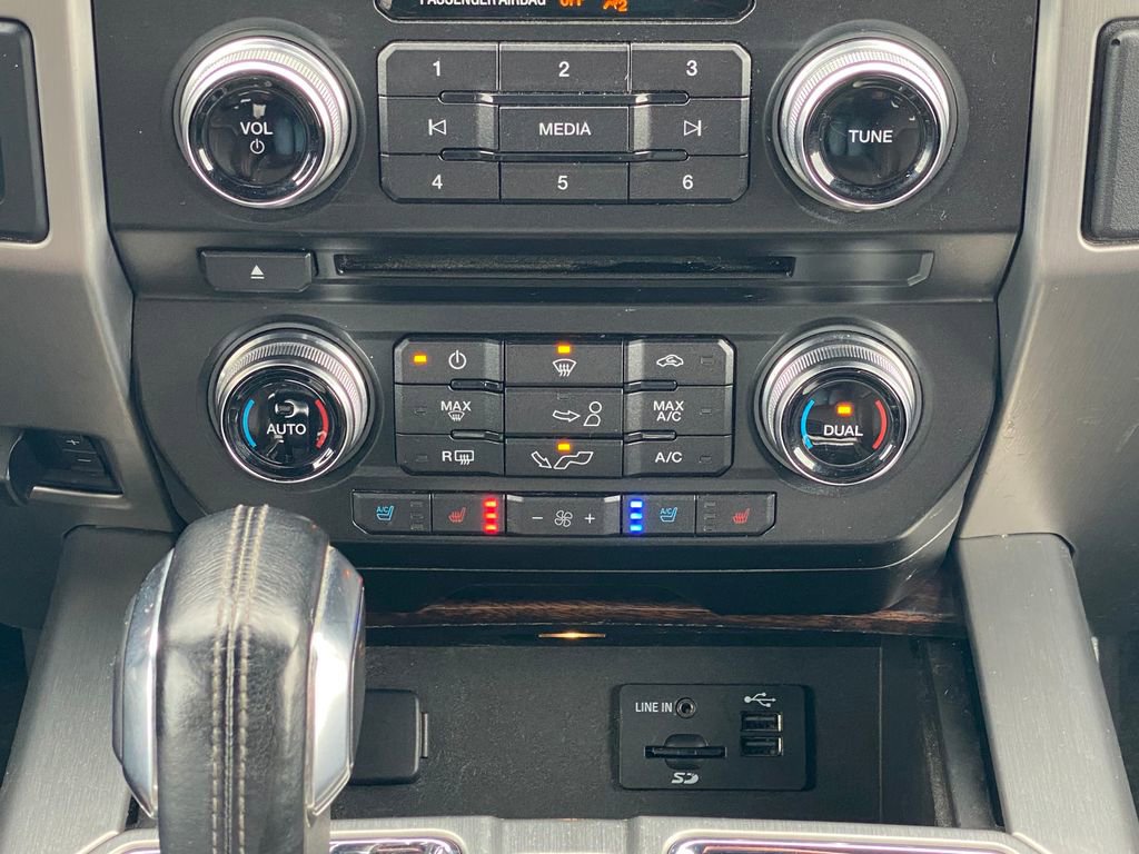 Used 2015 Ford F150 Platinum w/ Technology Package image 25